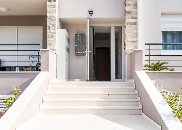 Zoric דוברובניק